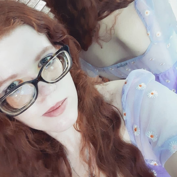 Meet your Posher - Picture 9 of 12